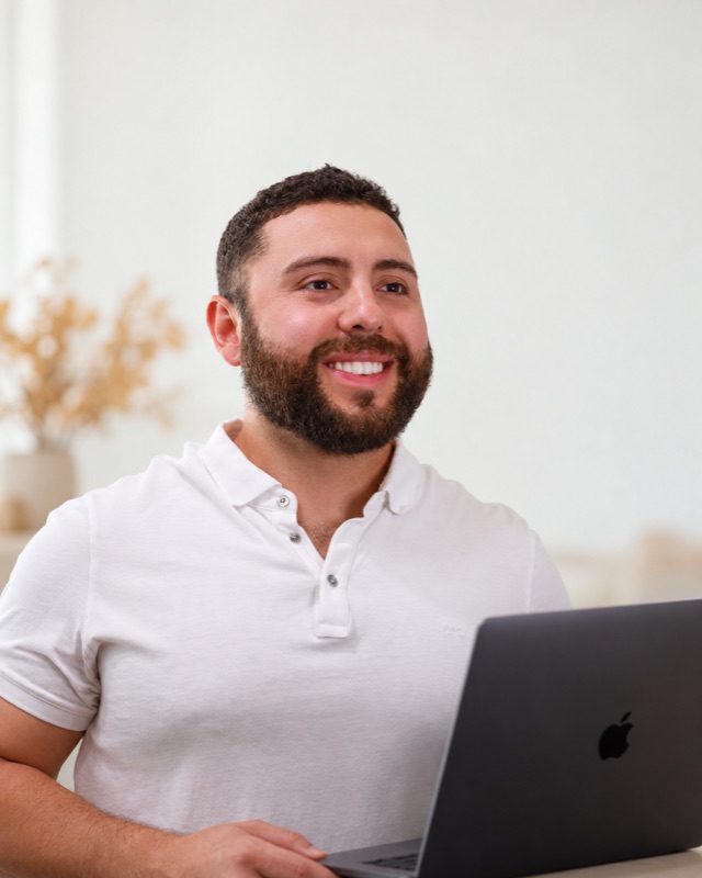 Ian, owner of Bearhype Web Design